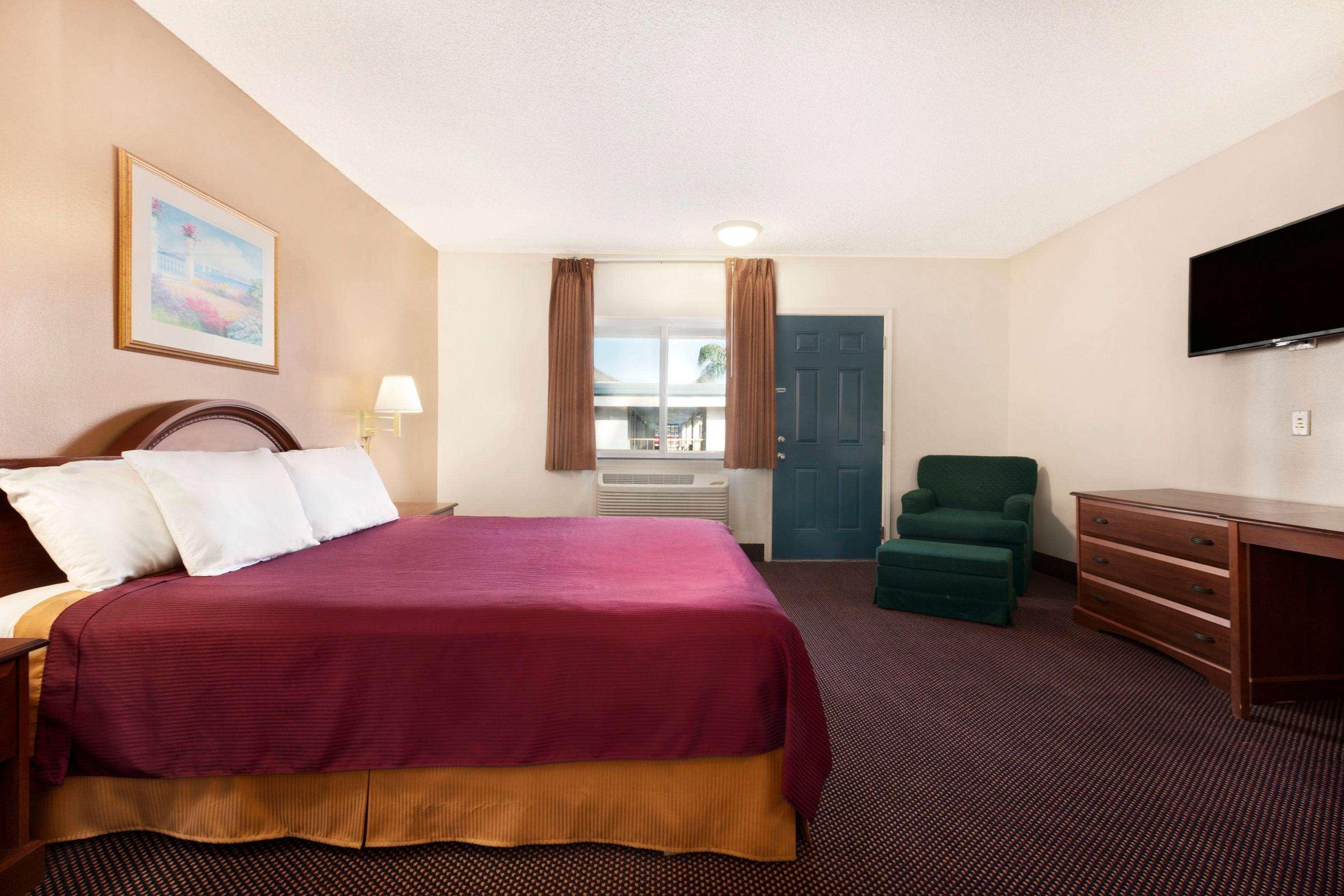 Travelodge By Wyndham Bakersfield Dış mekan fotoğraf